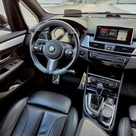 BMW12