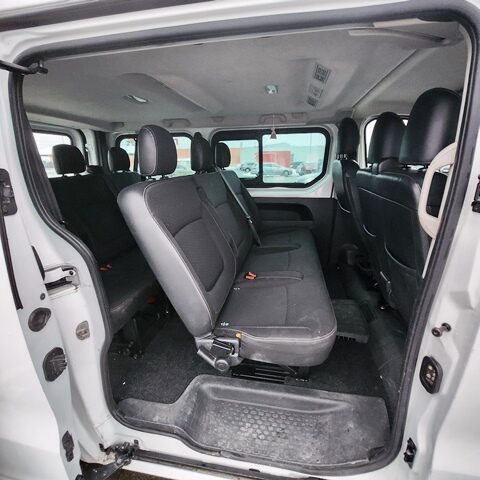 OPEL VIVARO6