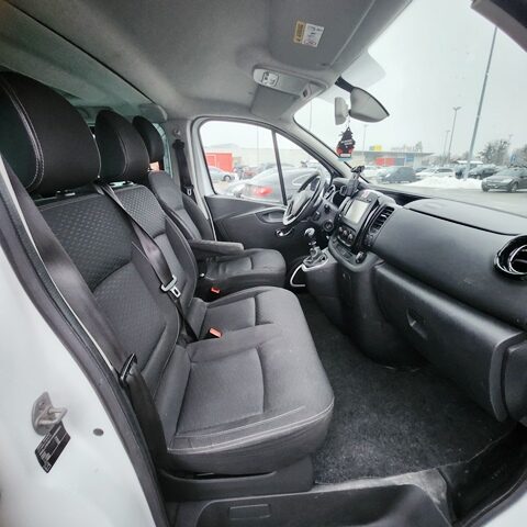 OPEL VIVARO9