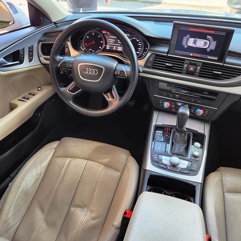 AUDI10