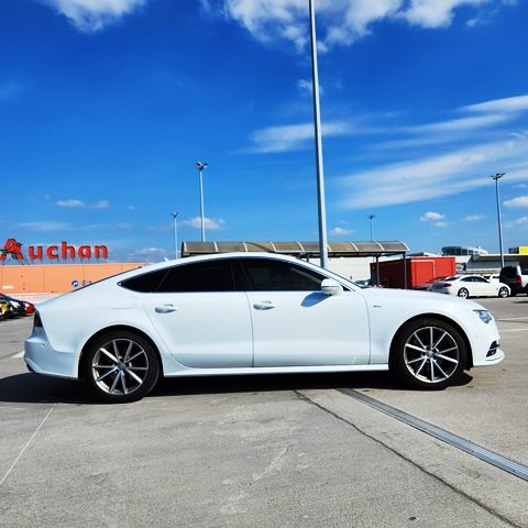 AUDI2