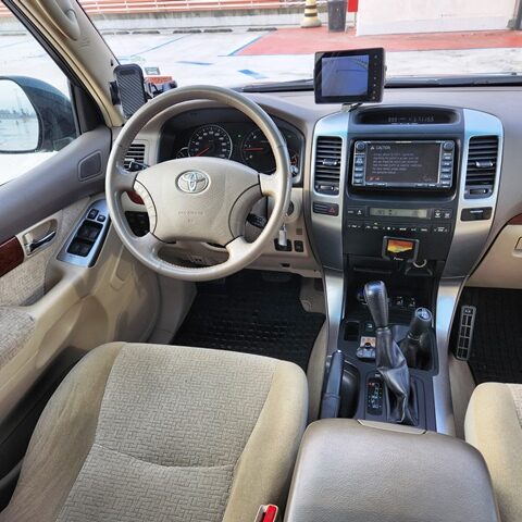 LAND CRUSER9