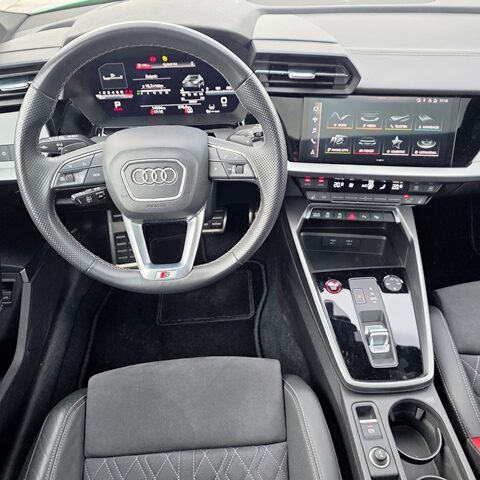 AUDI11